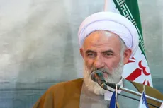امام‌جمعه کاشان: اساسی‌ترین موضوع در تداوم انقلاب اسلامی اقتصاد است 